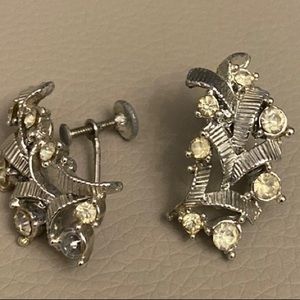 Vintage Coro Silver tone rhinestone screw back earrings